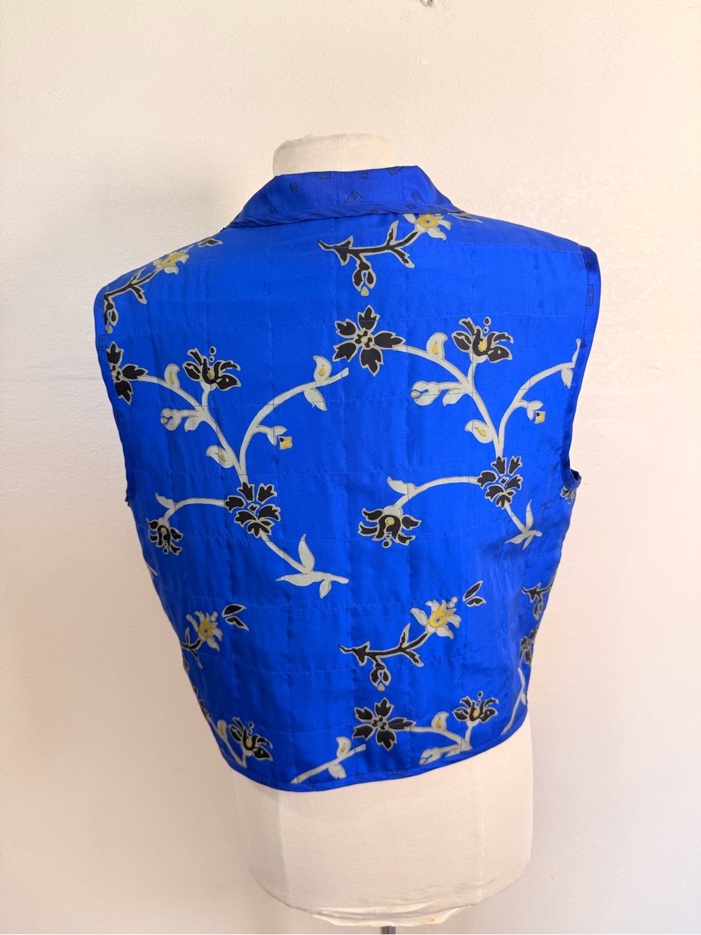 Vntg Y2K Blue Floral Quilted Puffer Vest Zip Front Cottagecore Boho Large Silk - Picture 4 of 5